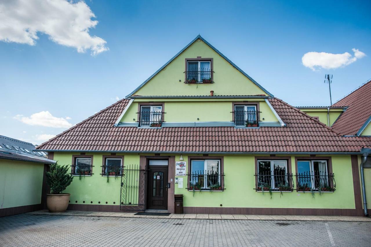 Penzion Eden Znojmo Exterior photo
